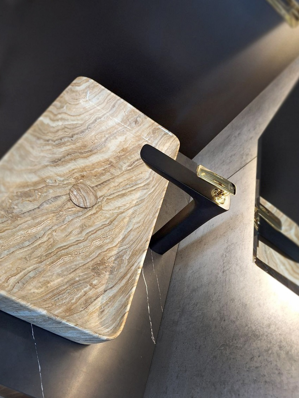 Смеситель для раковины AltroBagno Aperto 010211 NeOr