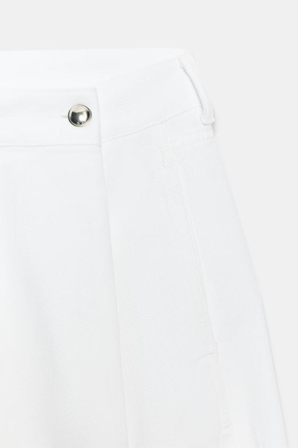 ZARA ДЛИННЫЕ ДЖИНСОВЫЕ ШОРТЫ Z1975 С ПУГОВИЦАМИ, БЕЛЫЙ