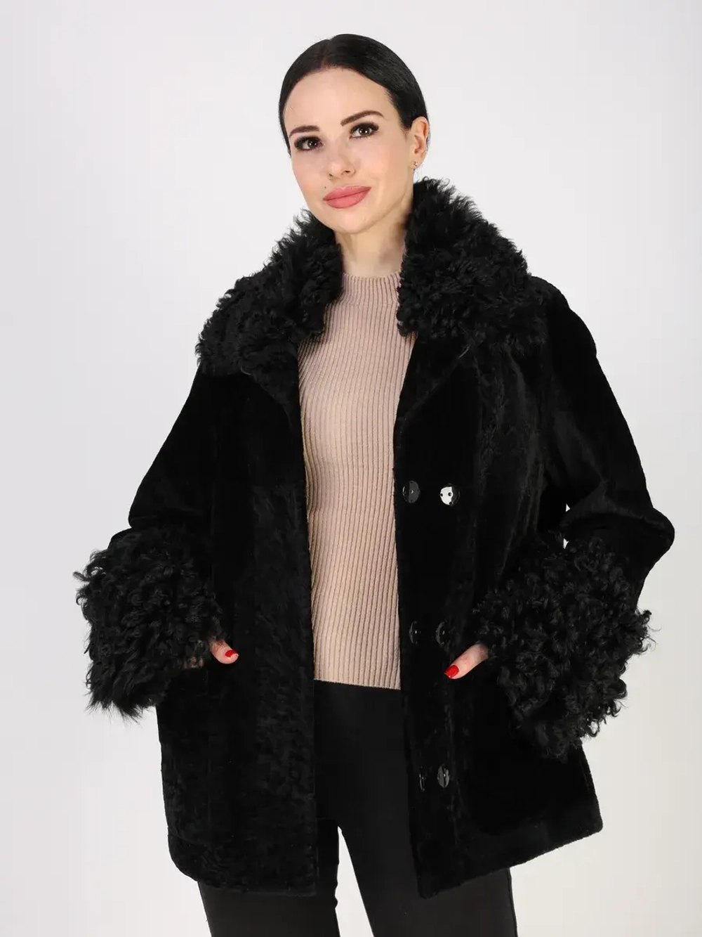 Дубленка зимняя шуба натуральная короткая двусторонняя