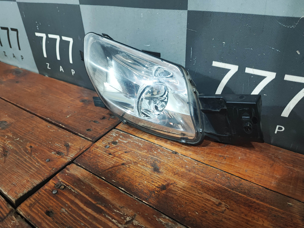 ПТФ передняя левая Peugeot 308 1 (T7) 11-15 Б/У Оригинал 9674041680