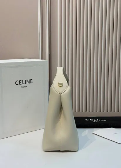 Сумка CELINE SMALL HOBO IN SUPPLE SMOOTH CALFSKIN