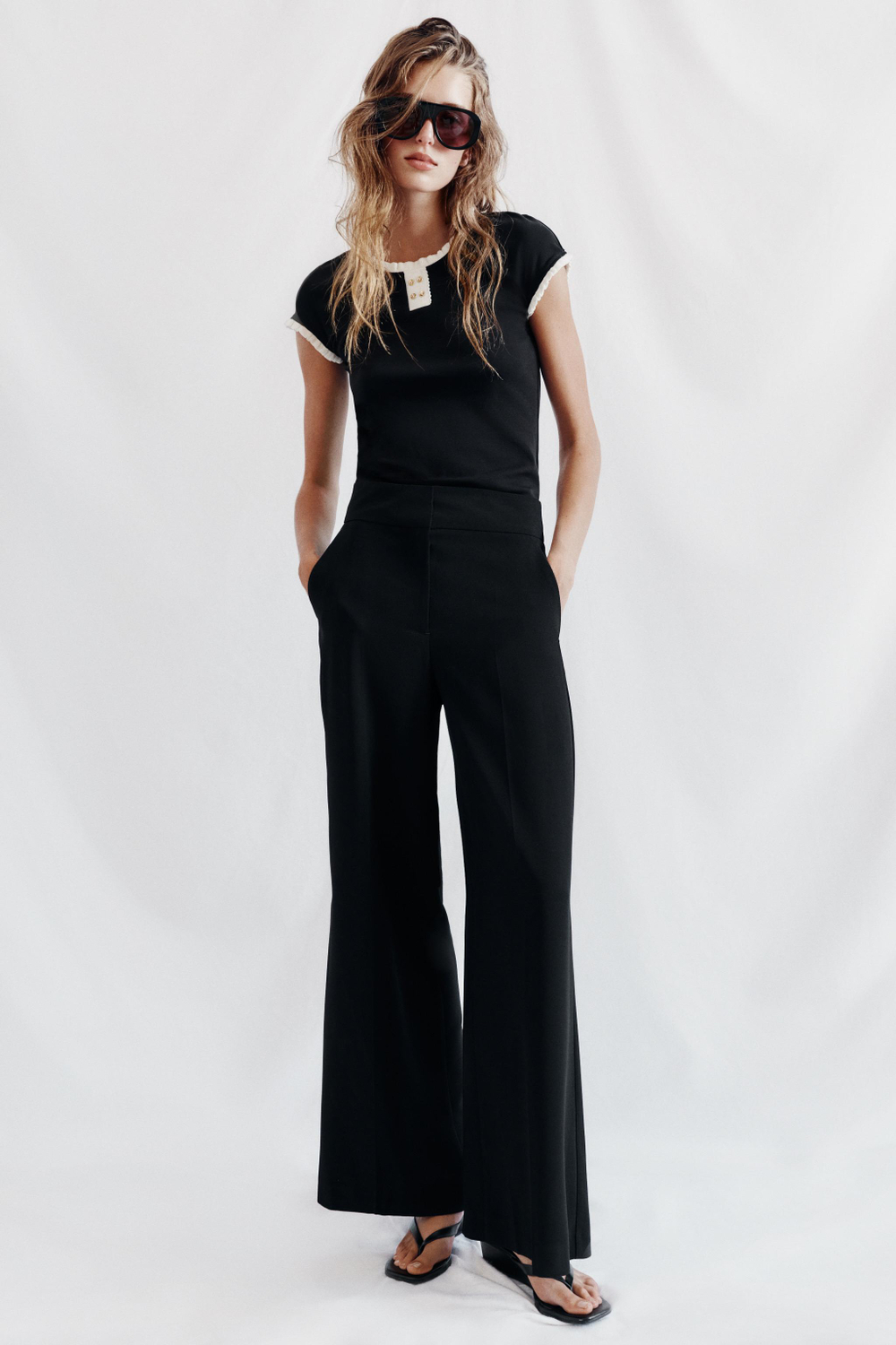 ZARA ТОП С ОКАНТОВКОЙ И ПУГОВИЦАМИ, ЧЕРНЫЙ