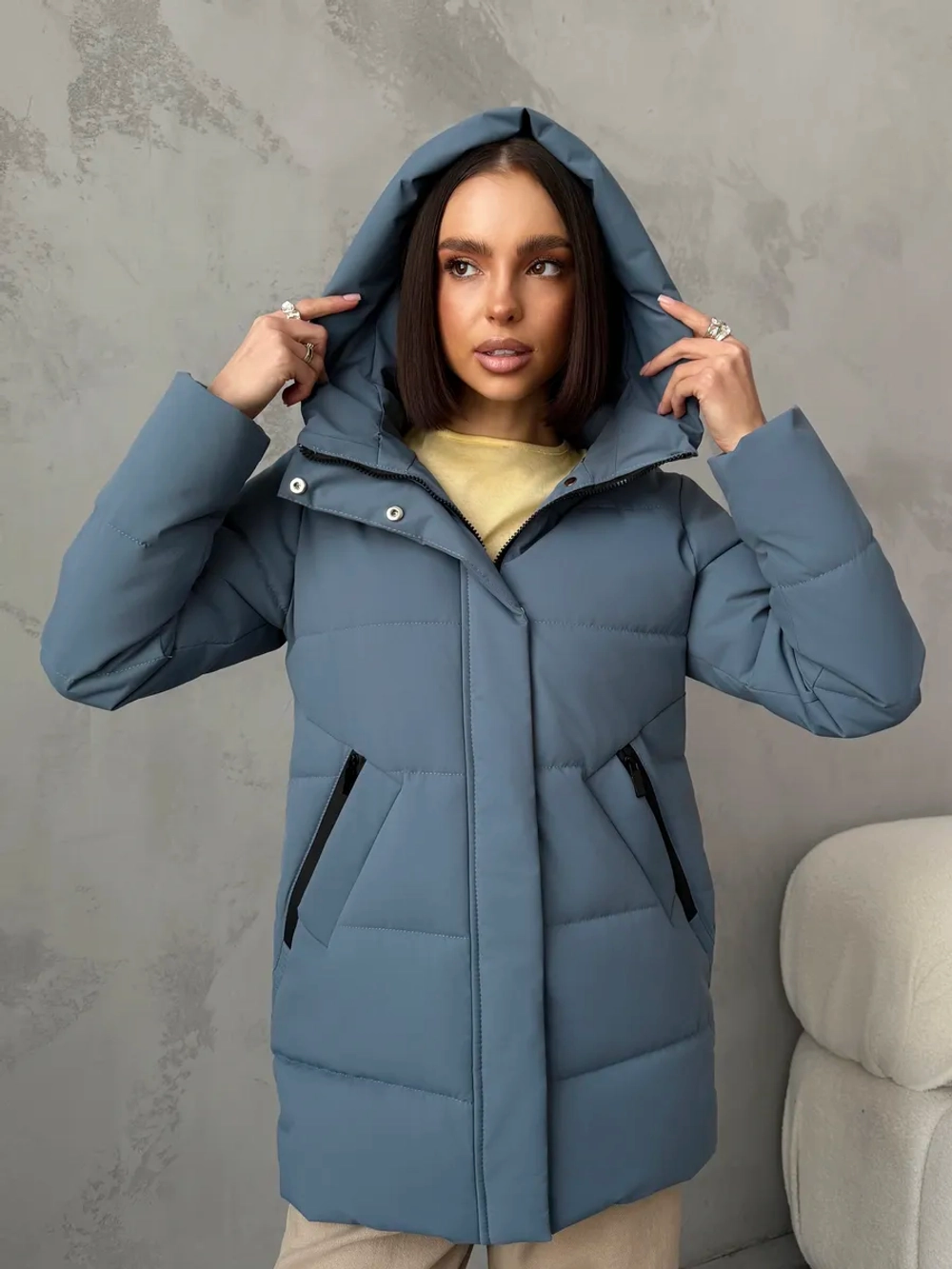 Куртка демисезонная удлиненная с капюшоном