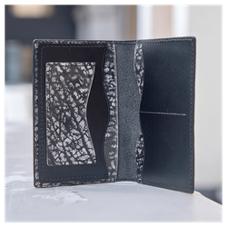 Чехол на паспорт «Городские мотивы» бордовый