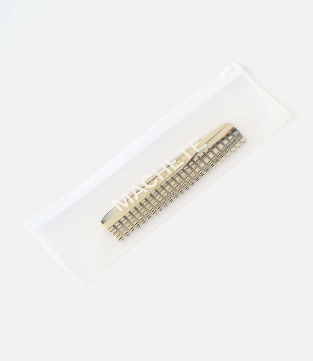 Machete No.3 Comb in Ganache — расчёска из ацетата