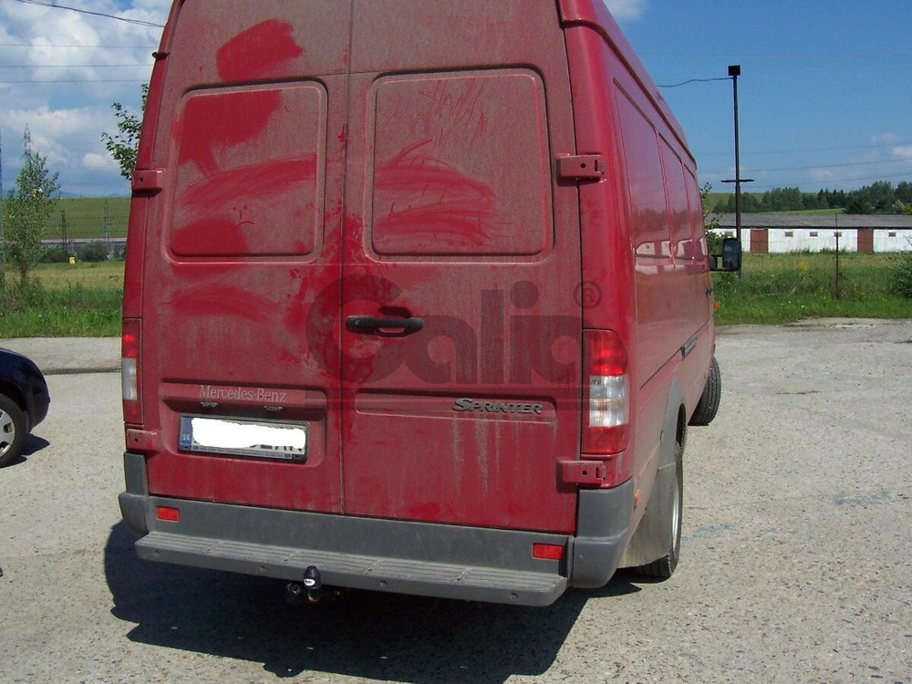 Оцинкованный фаркоп на Mercedes Sprinter Classic 2013- со ступенькой, Mercedes Sprinter 1995-2006, Volkswagen LT 1995-2006 со ступенькой (без электрики), Galia M035C