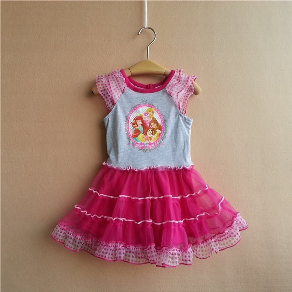 Платье детское с пышной юбкой и принтом принцесс