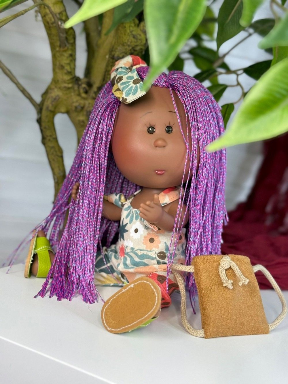 Кукла Nines виниловая 23см Little Mia (3157K1)