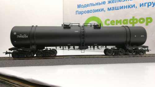 Цистерна 8-миосная ЧЕРНАЯ для бензина и светлых нефтепрод