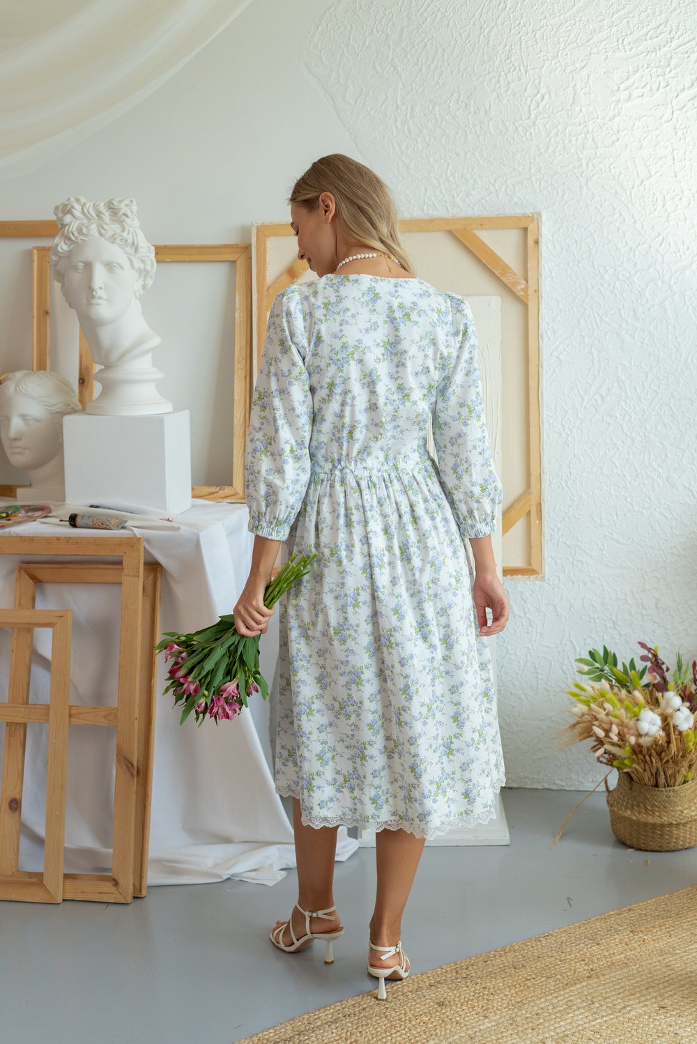 Платье из хлопка с голубыми цветами