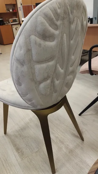 Стул Cava серо-бежевый с золотыми ножками