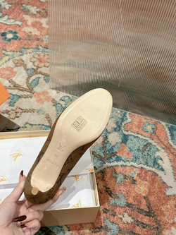 Louis Vuitton Pump (6 colors)