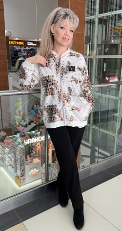 Белый жакет с леопардовым принтом