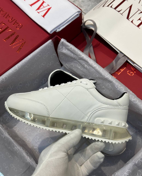 Кроссовки Valentino