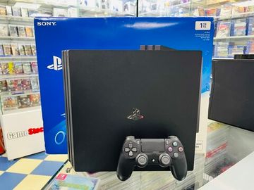 Sony Playstation 4 Pro 1TB CUH-7008B, С коробкой, S/N: 03274524035674615 (PS4 Pro, Б/У)