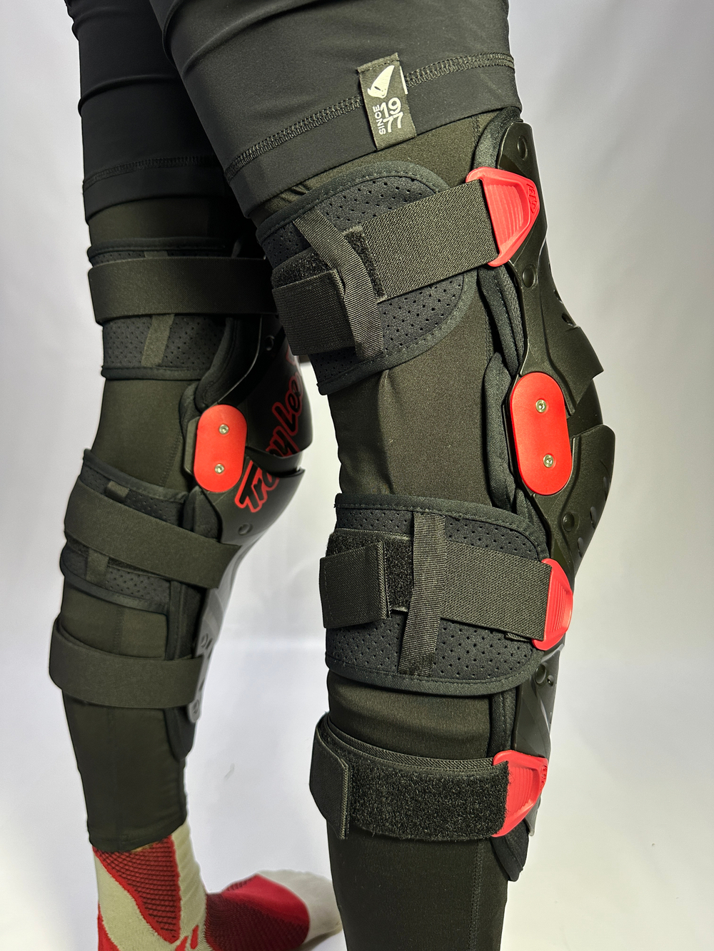 Наколенники Troy Lee Designs