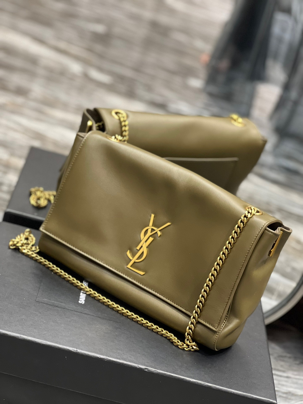 Saint Laurent Kate Medium Reversible Chain Bag 28 cm