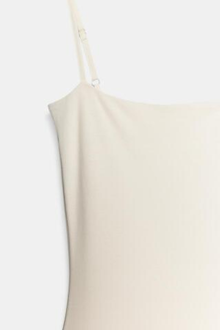 ZARA КОМБИНИРОВАННОЕ ПЛАТЬЕ С ВОЛАНАМИ, ЭКРЮ