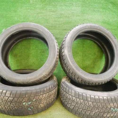 Шина Комплект шин Bridgestone Blizzak DM-V2 285/45 R22