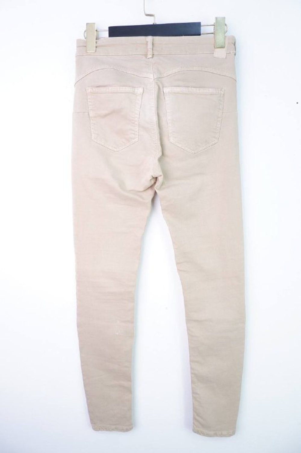 Джинсы Pull&Bear практичные, маркировка 36 eur, визуально на 42 размер