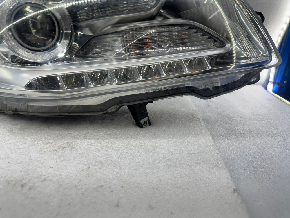 Оригинальная правая фара (галоген) Suzuki SX4 2014-2015,