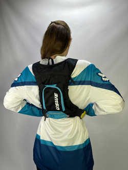 Рюкзак-гидропак USWE MTB HYDRO 3L Hydration Pack (2L), Black/Blue Horizon