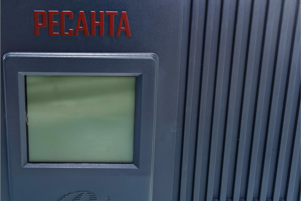 Стабилизатор напряжения Ресанта АСН-3000/1-Ц, Однофазный, 3кВт