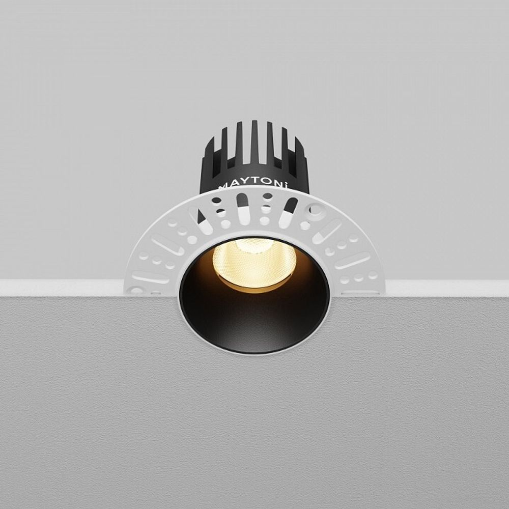 Встраиваемый светильник Maytoni Dip DL119-10W-2.7K-TRS-B