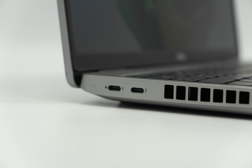 Ноутбук Dell Precision 3561 ( i7-11850H / Quadro T600 )
