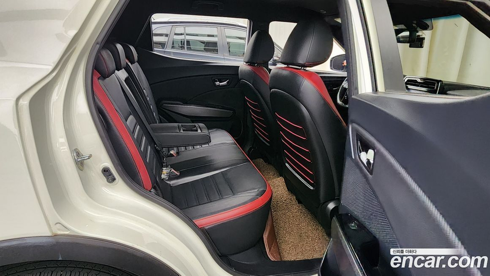 KG Mobility (Ssangyong) Very New Tivoli Бензин 1.5 2WD (09.2019)