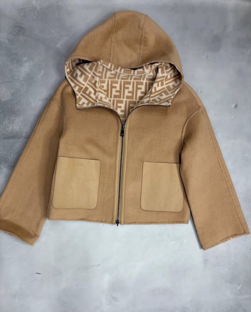 Пальто Fendi
