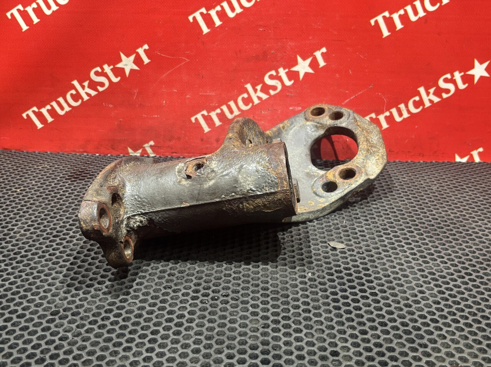 Кронштейн энергоаккумулятора правого