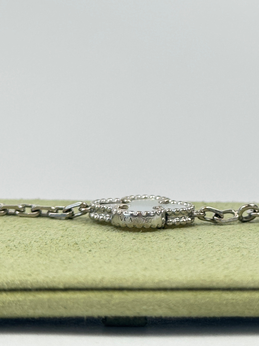 Браслет Van Cleef & Arpels Vintage Alhambra bracelet