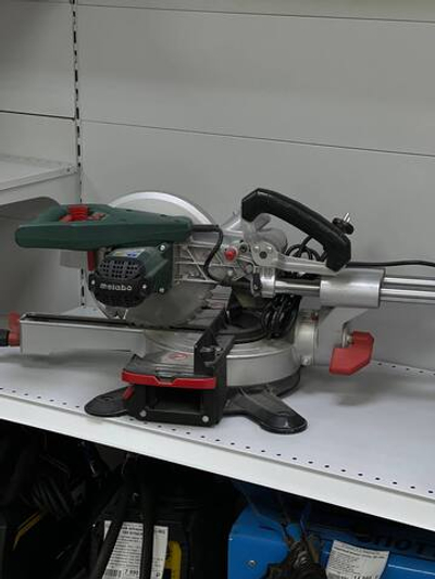 Торцовочная пила с протяжкой Metabo kgs 216m