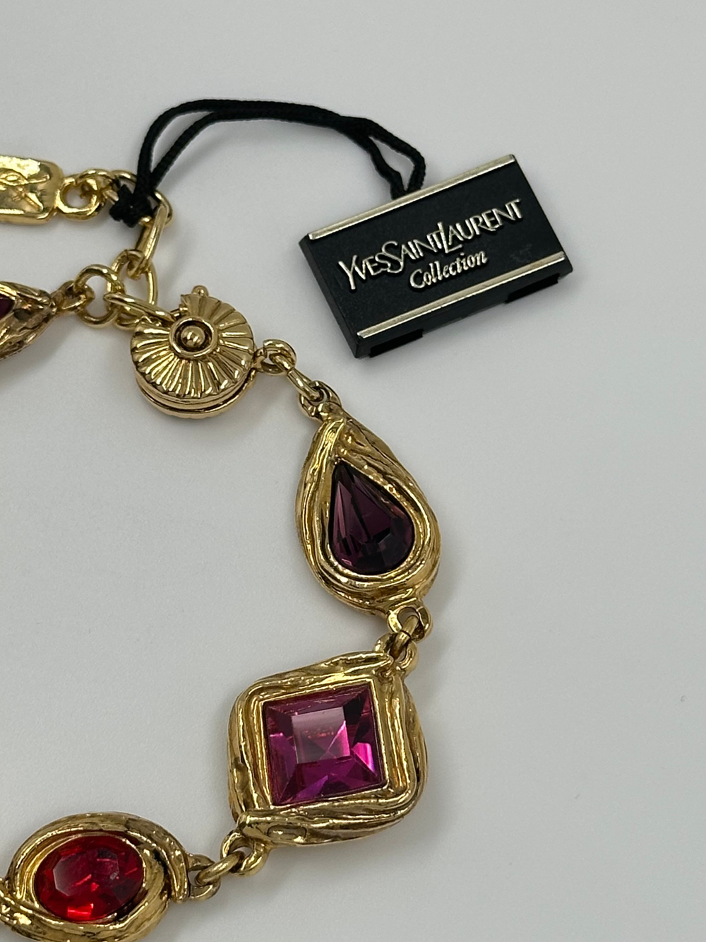 Браслет с кристаллами Yves Saint Laurent