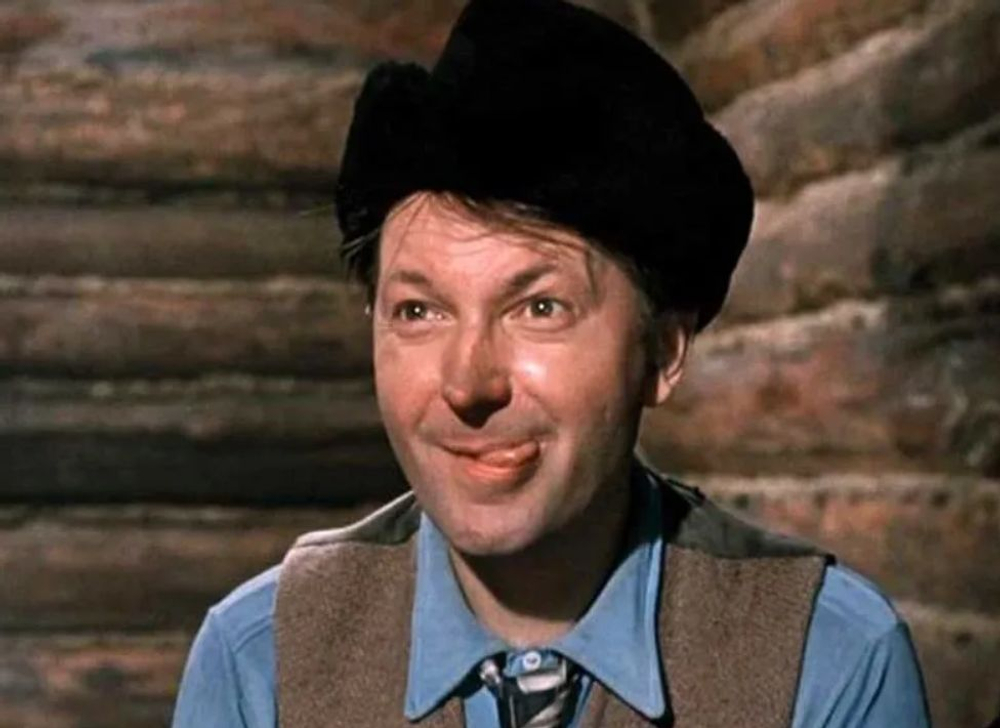 Комедии на ДВД-диске. Операция "Ы", Самогонщики, Сто грамм для храбрости, Пес Барбос и необычный кросс. DVD-video