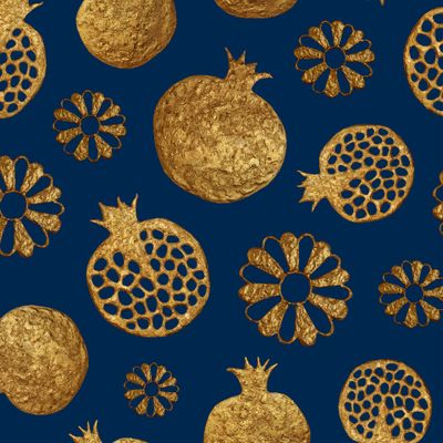 Золотые гранаты и цветы на синем