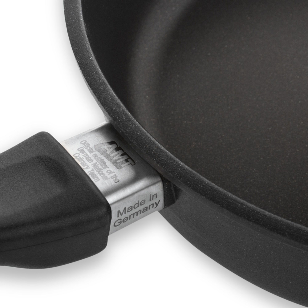 Сковорода сотейник 26см AMT Gastroguss Frying Pans Fix Германия фрагмент