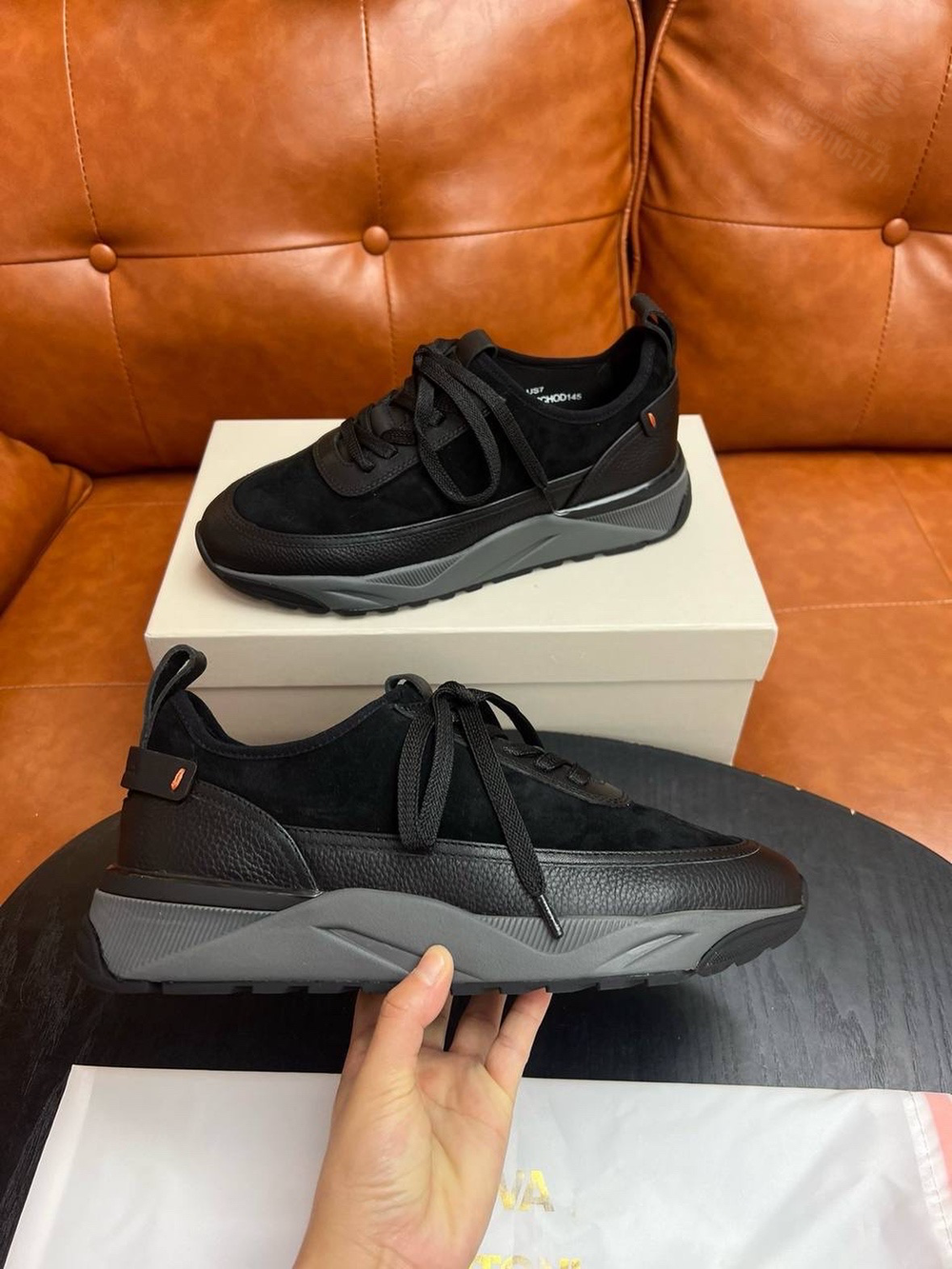 Кроссовки Santoni
