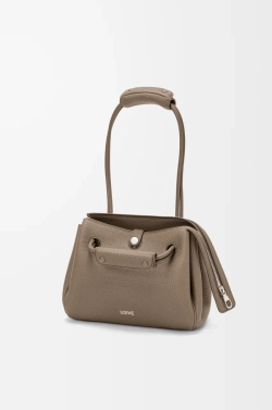 Loewe Маленькая сумка Madrid из мягкой зернистой телячьей кожи, серо-коричневый