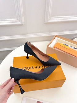 Louis Vuitton Blossom Pump