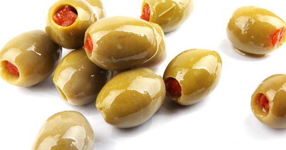Оливки Pinar фаршированные перцем 1 кг