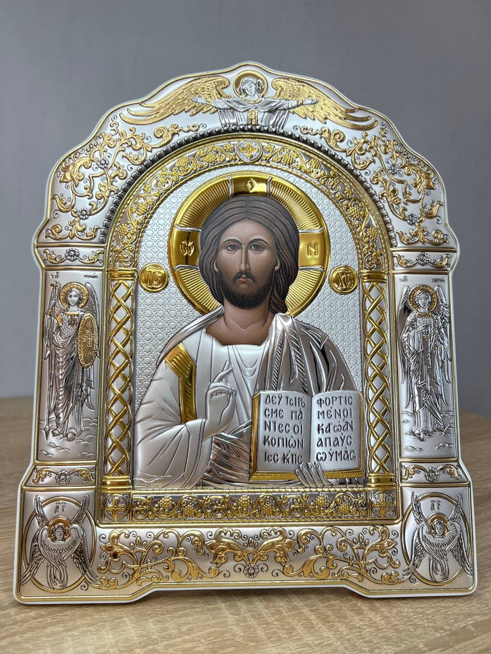 Спаситель, икона арочная с рамкой, белое дерево 266х335