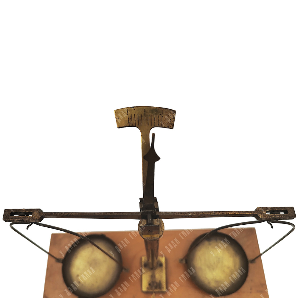 Весы аптечные "W. Woeckel, Leipzig" (с набором гирек ) начало 20 века. Германия.