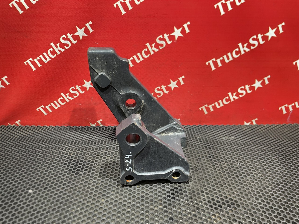 Кронштейн передней рессоры правый 2021г.