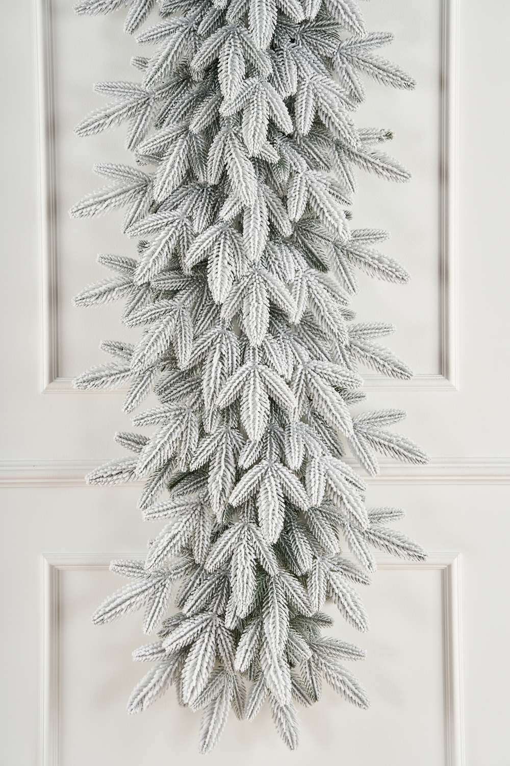 Гирлянда рождественская Романовская заснеженная