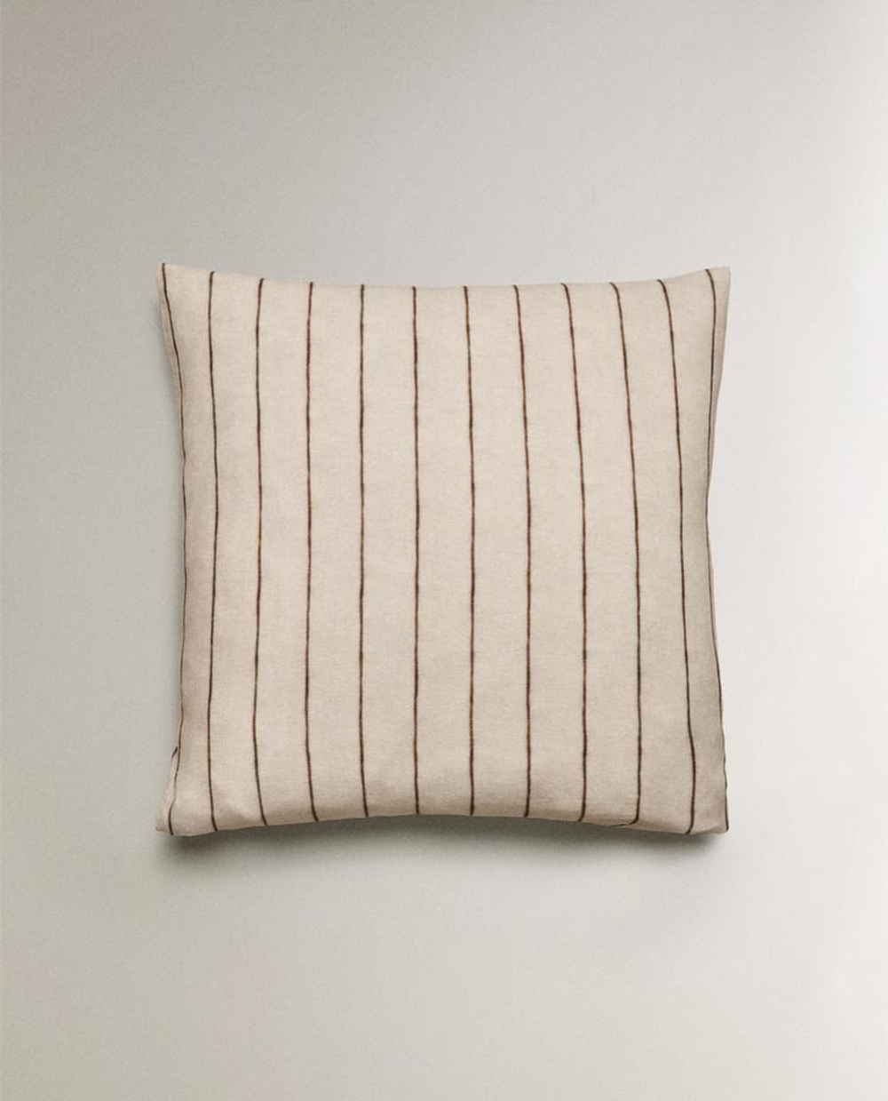 ZARA HOME НАВОЛОЧКА ИЗ ХЛОПКА И ЛЬНА В ПОЛОСКУ, СВЕТЛО-БЕЖЕВЫЙ