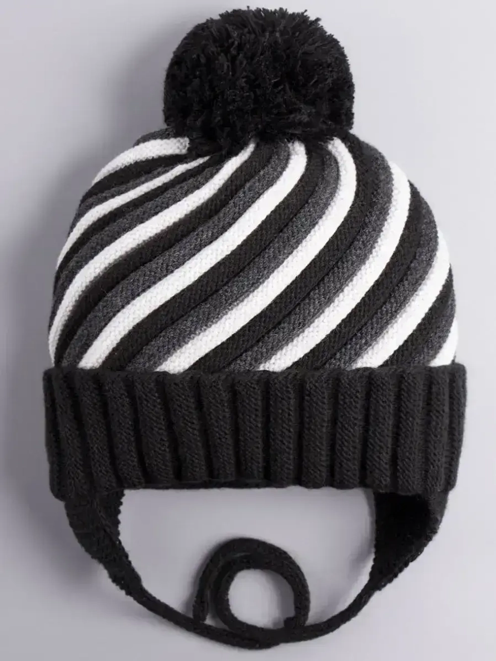 Шапка вязаная зимняя для детей