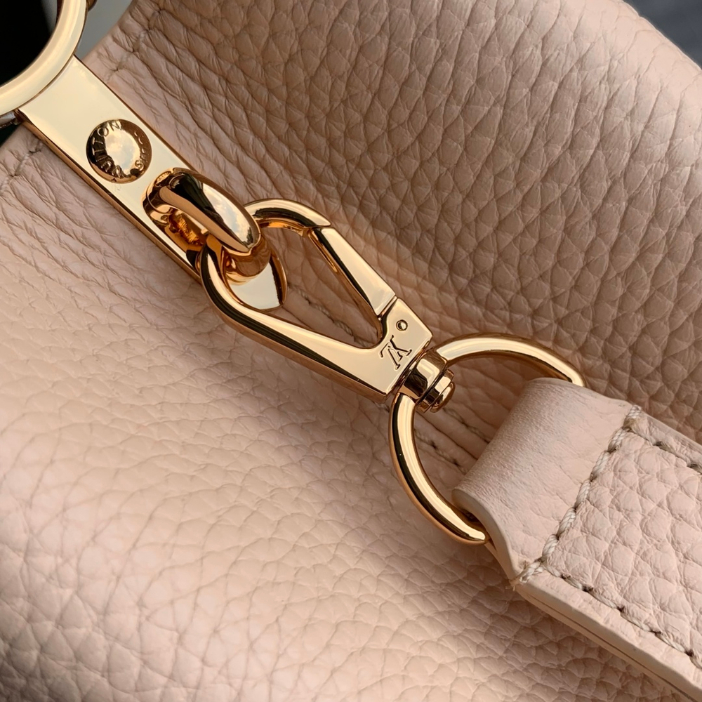 Louis Vuitton Capucines BB