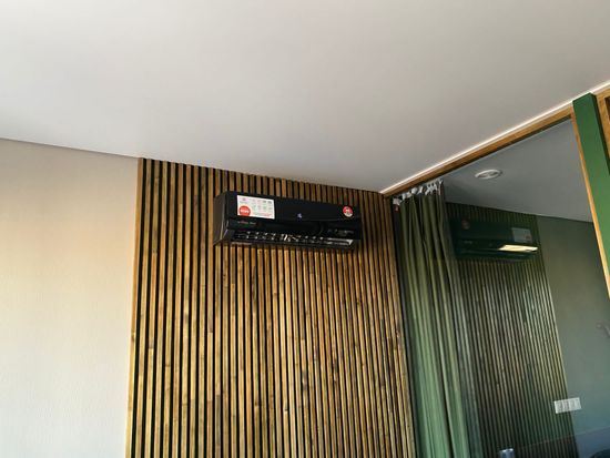 Инверторная сплит-система Royal Clima ATTICA NERO Inverter RCI-AN28HN (комплект)